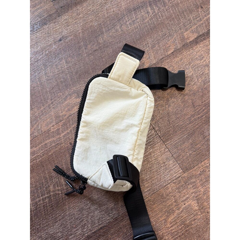 Fanny pack - Picture 3 of 3